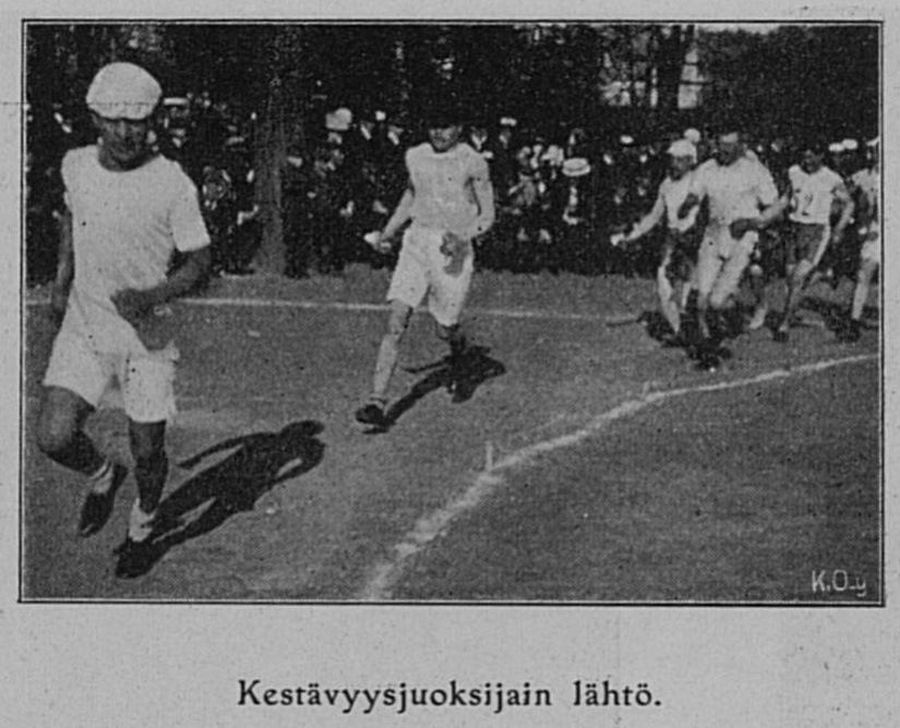 Kestävyysjuoksijain lähtö -- Lähde: Suomen Urheilulehti, 01.07.1908, nr. 6, s. 18